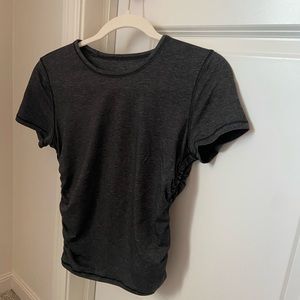 Lululemon cinch it short sleeve- size 6!